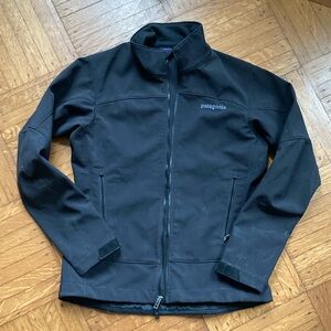 Patagonia women’s soft shell jacket